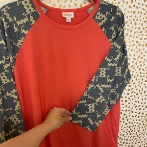 Randy Lularoe 3/4 sleeve Top